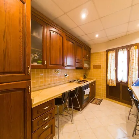 Cleopatra Affittacamere 3*