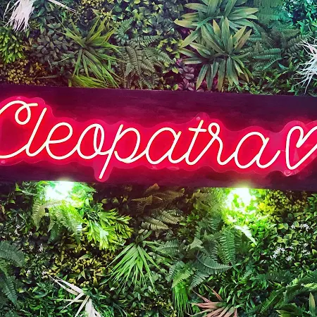 Cleopatra Πανσιόν 3*