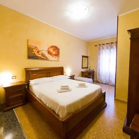 Cleopatra 3* רומא