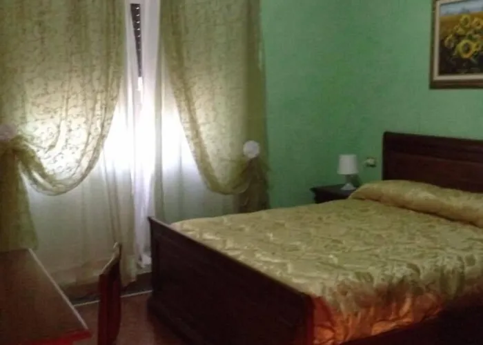 Cleopatra בית הארחה 3*