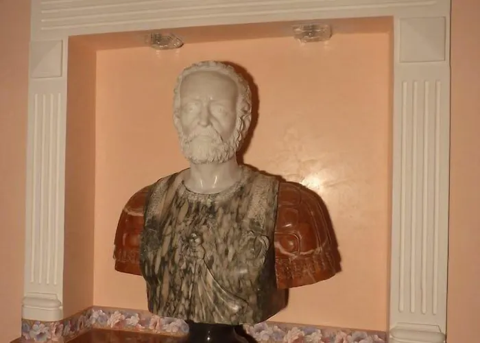 Cleopatra 3* רומא